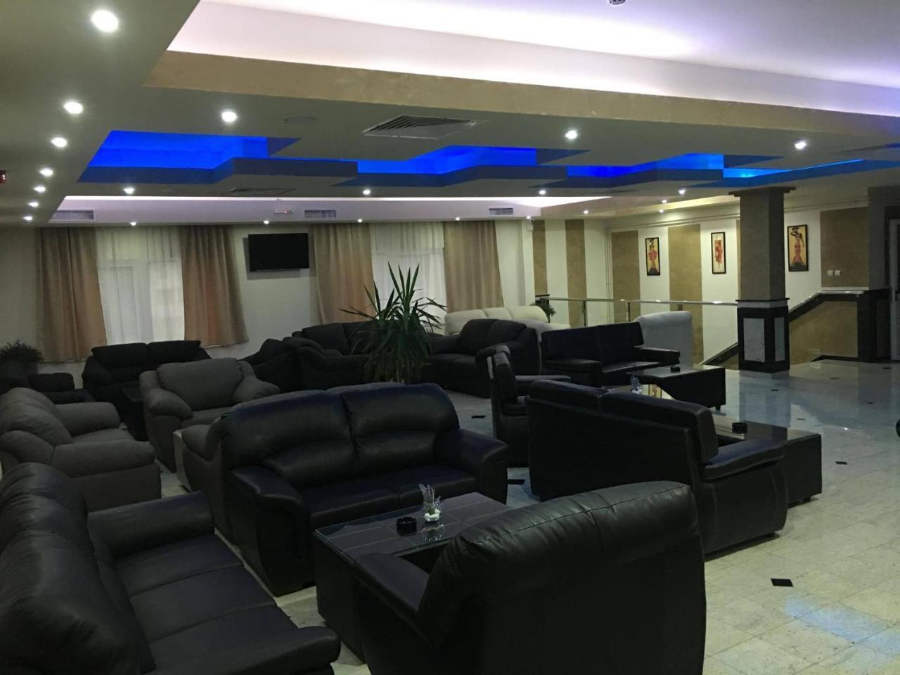 Odmaraliste Vidik Hotel Lazarevac Buitenkant foto