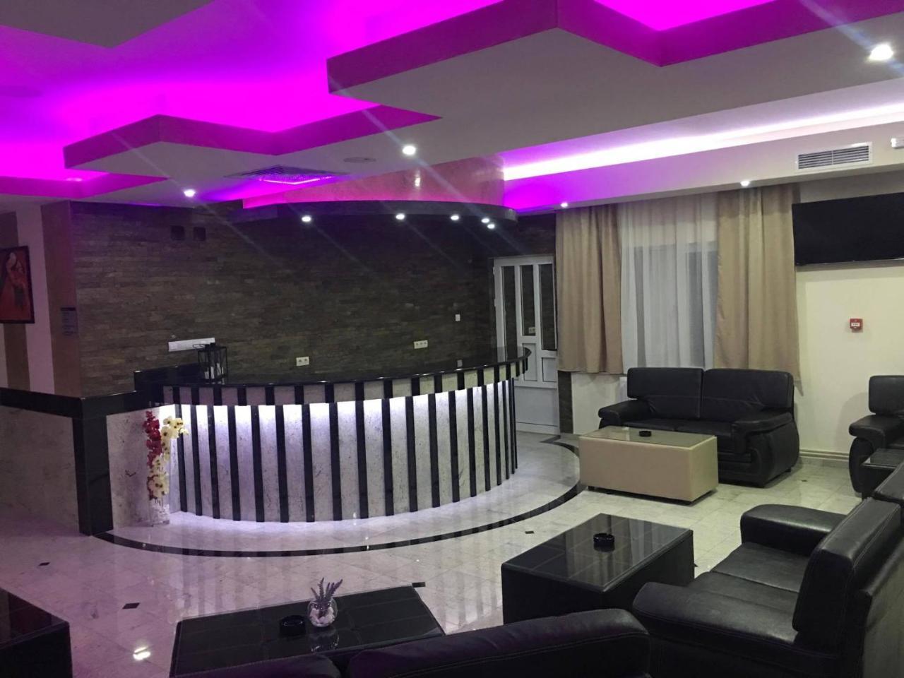 Odmaraliste Vidik Hotel Lazarevac Buitenkant foto