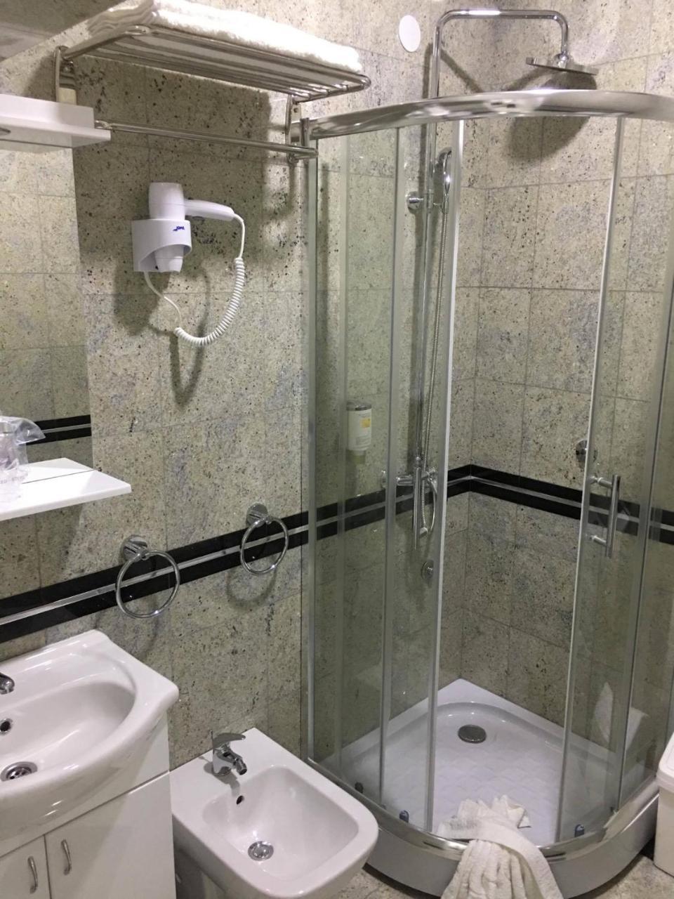 Odmaraliste Vidik Hotel Lazarevac Buitenkant foto