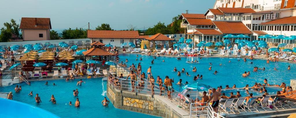 Odmaraliste Vidik Hotel Lazarevac Buitenkant foto