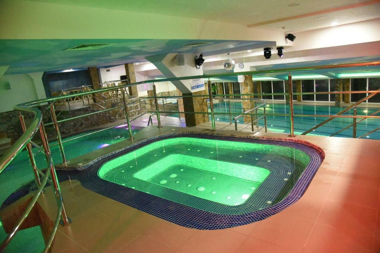 Odmaraliste Vidik Hotel Lazarevac Buitenkant foto